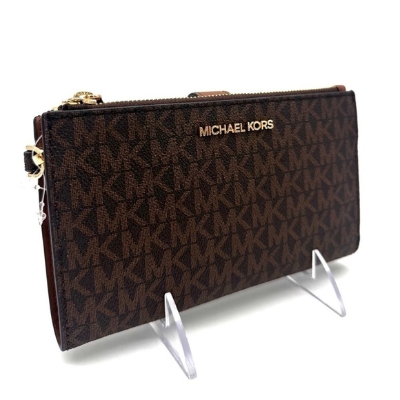 Michael Kors Large Double Zip Wallet
Wristlet Brown/Gold - Picture 3 of 9